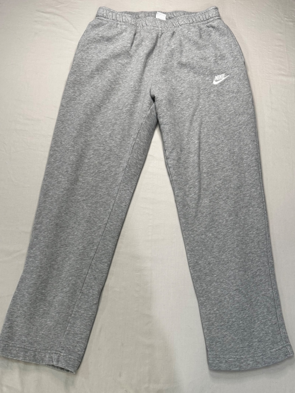 Nike Sportswear Gray Fleece Sweatpants Men’s Large Straight Leg Y2K